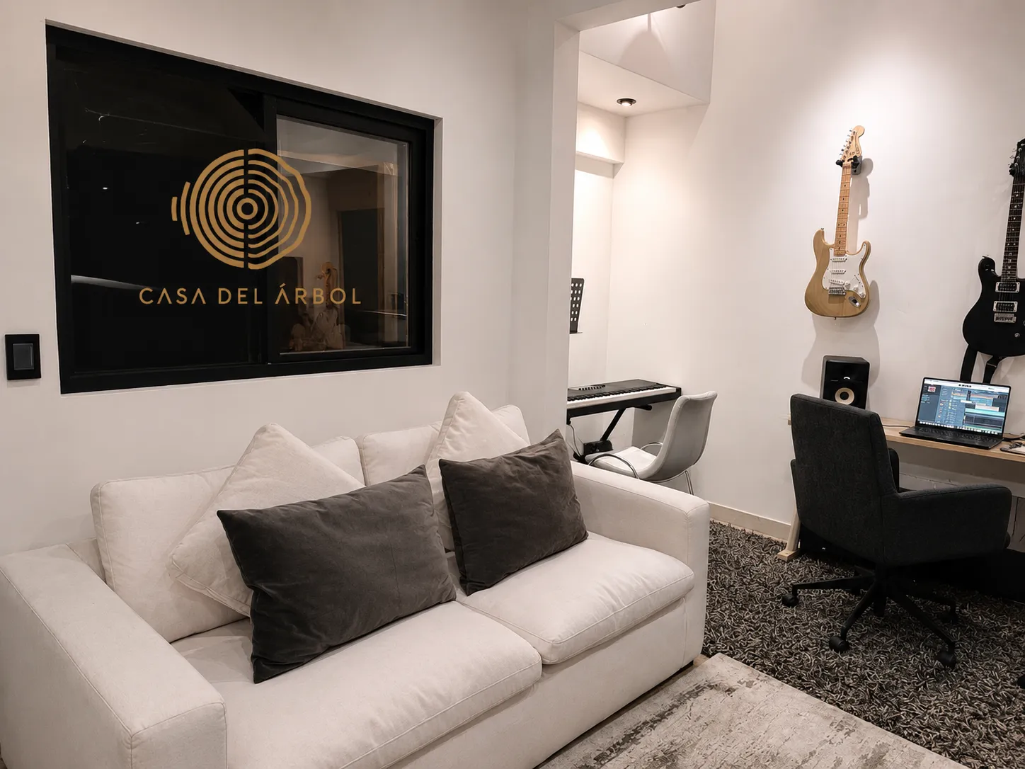 Interior del estudio Casa del Árbol